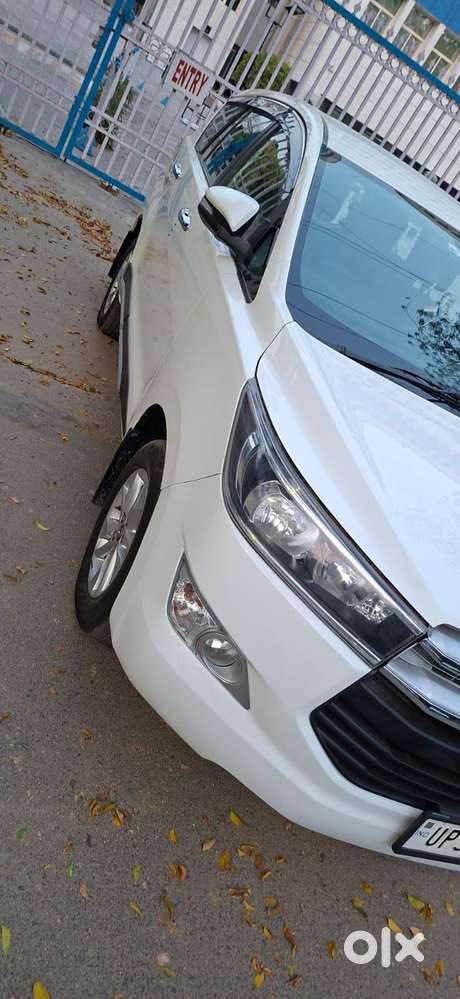 Toyota Innova Crysta 2.4 G Mt, 2017, Diesel