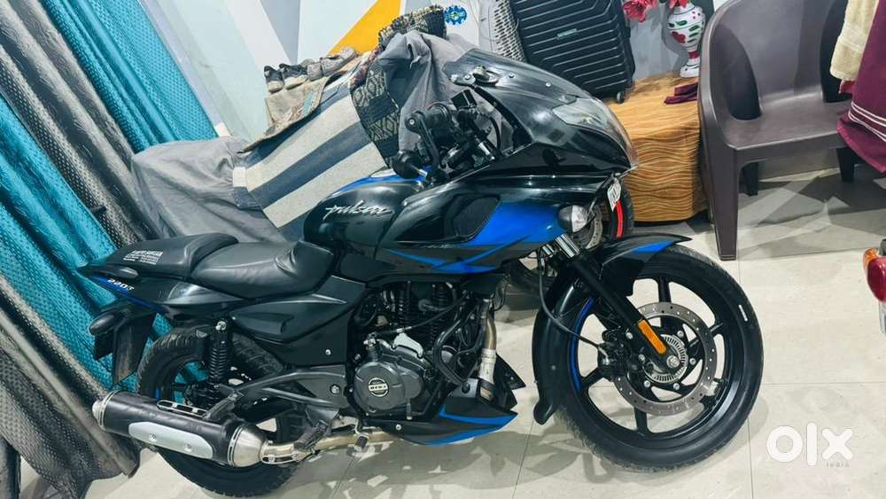 Pulsar 220 deals abs bs6