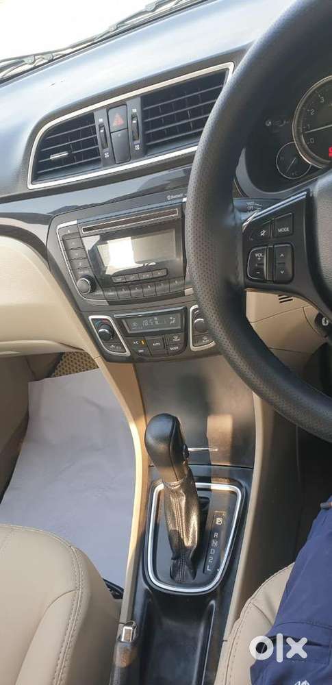 Ciaz Automatic Petrol Top Model White