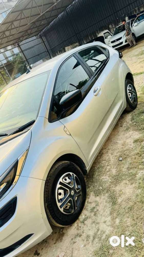 Tata Altroz Xe 1.2 Petrol 2020 &ndash; First Owner, Ghaziabad