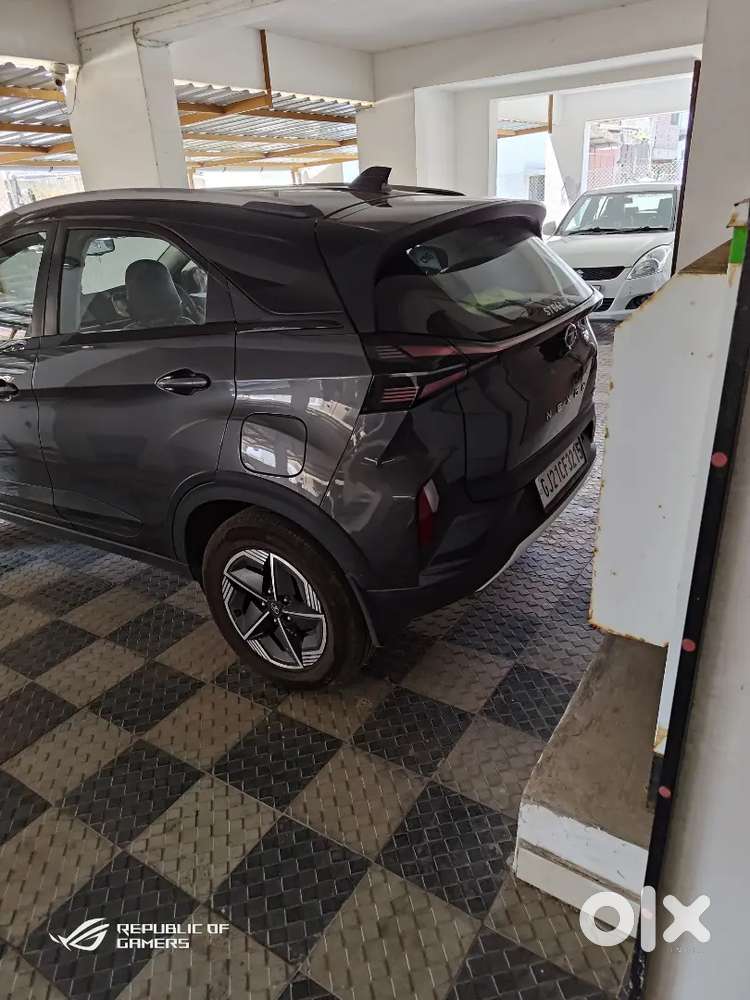Tata Nexon Creative Plus Ps Varainat