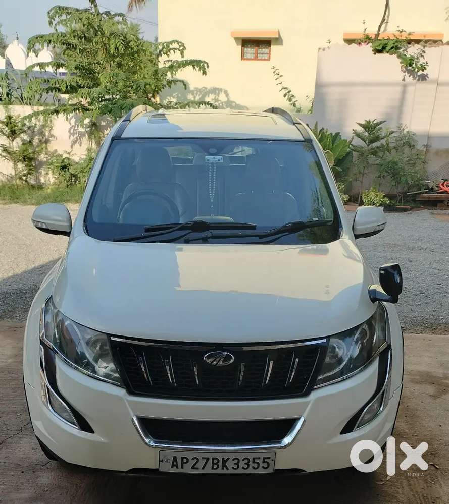 Mahindra Xuv500 W10 2016 Sunroof Diesel Well Maintained  New Tyres