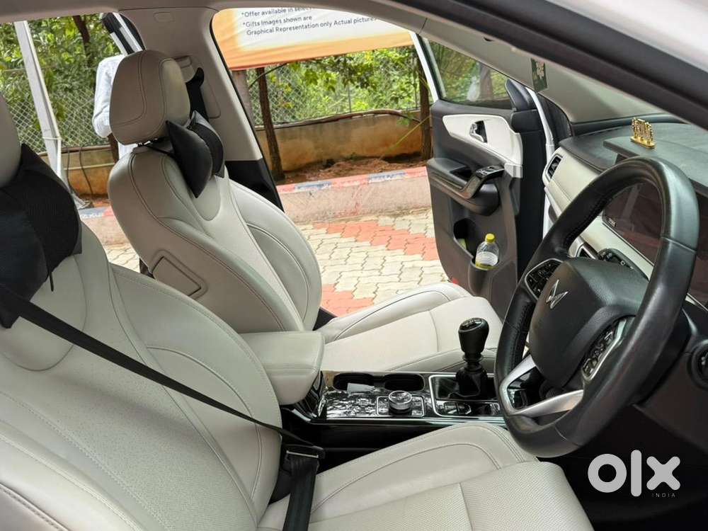 Mahindra Xuv700 2022 Diesel Well Maintained