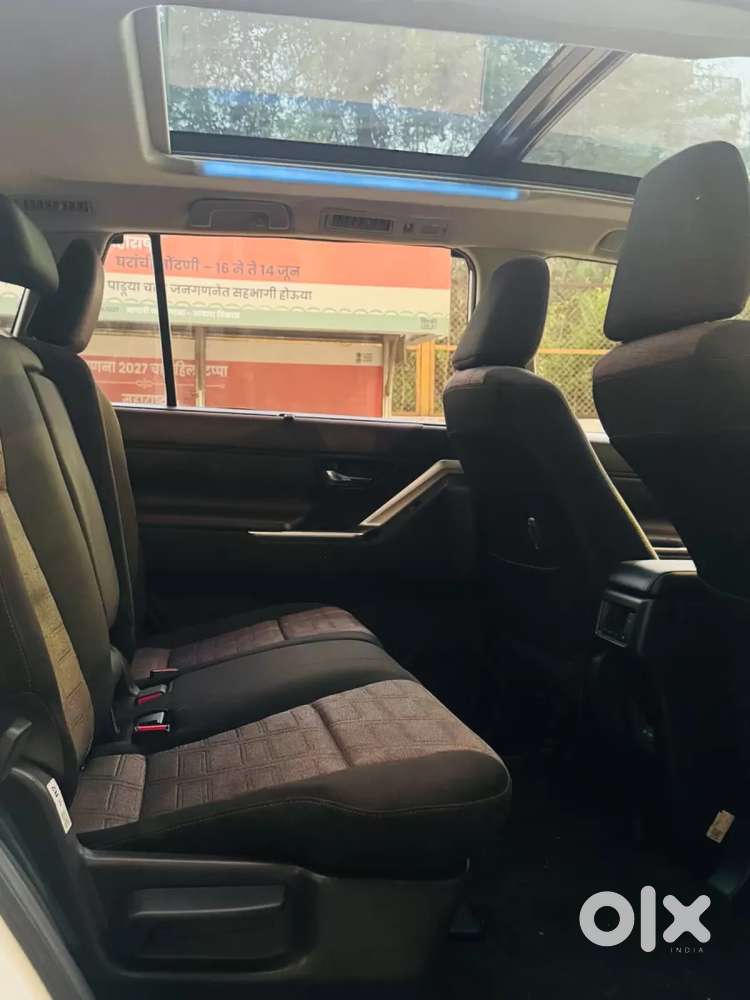 Toyota Innova Hycross 2.0 Vx (o) Hybrid 8 Str, 2024, Petrol