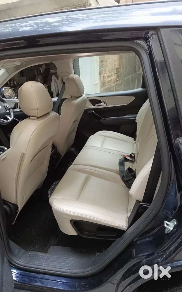 Mahindra Xuv700 Petrol 2024 Year