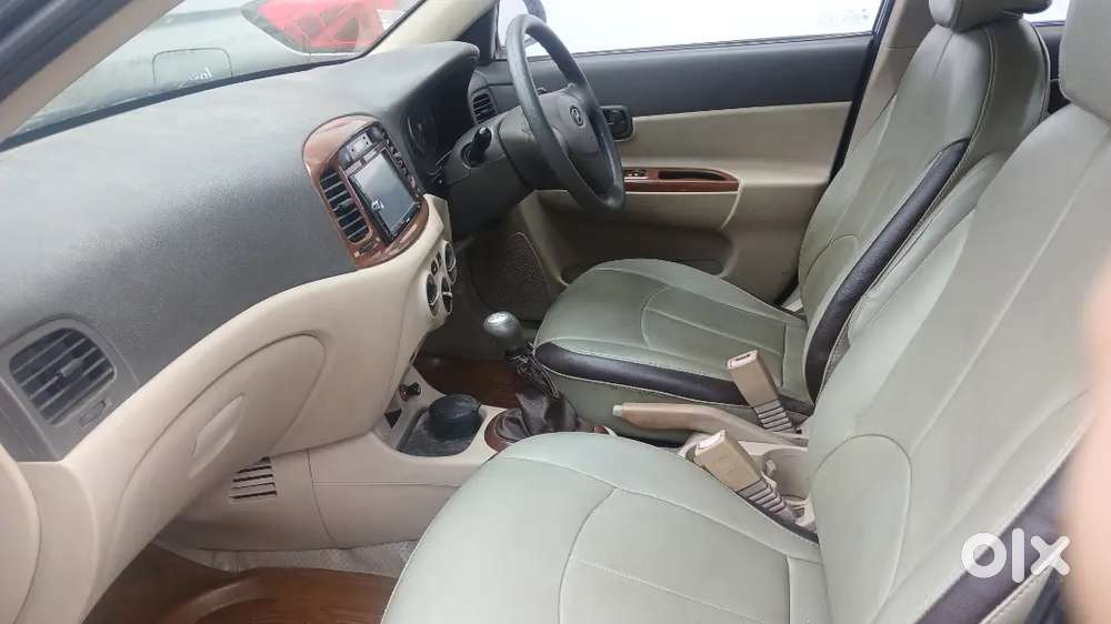 Hyundai Verna  Tn04aa8232