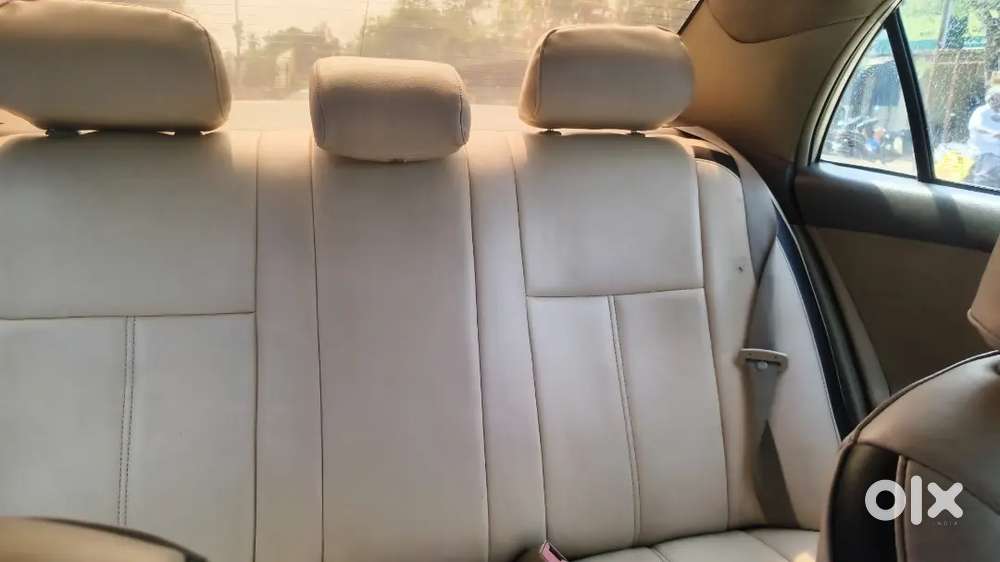 Toyota Corolla Altis 2011 D4d White Colour