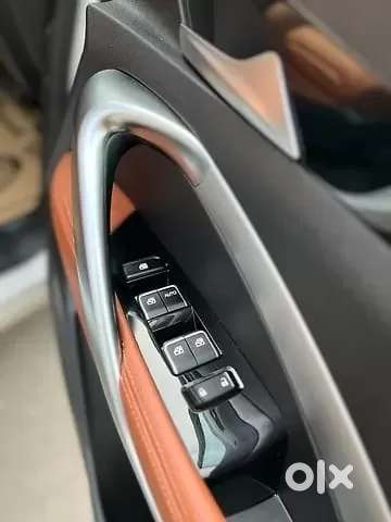 Mg Hector Plus 1.5 Sharp Turbo Cvt 6 Str, 2022, Petrol