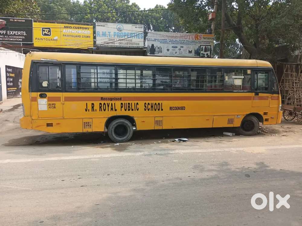 Good Condition 21 Seater