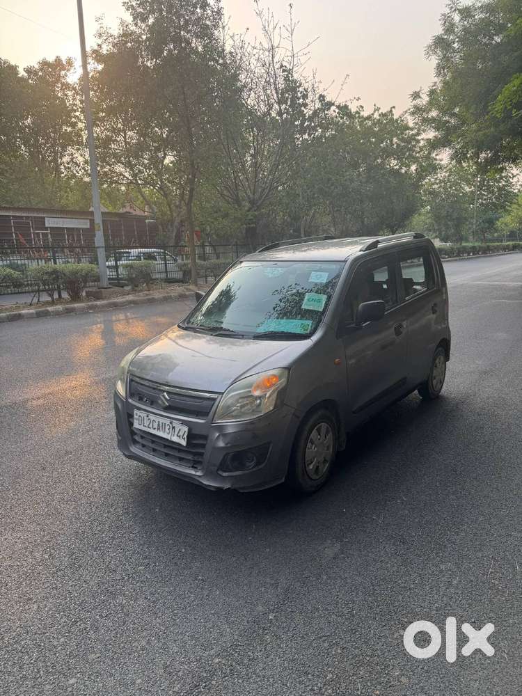 Wagonar Lxi Cng Fitted Mg-grey Colour Registration Upto 10/10/2029