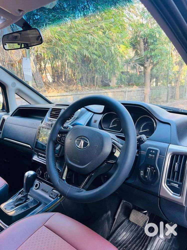 Tata Hexa 2.2 Xta 4x2 7 Str Dual Tone, 2017, Diesel