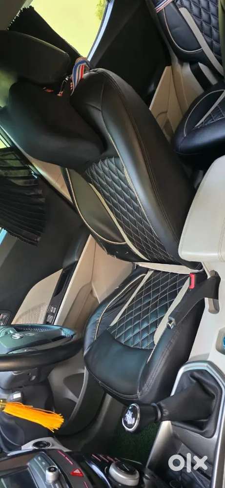 Mahindra Xuv300 Turbosport 2023 Diesel 73000 Km Driven Showroom Mainta