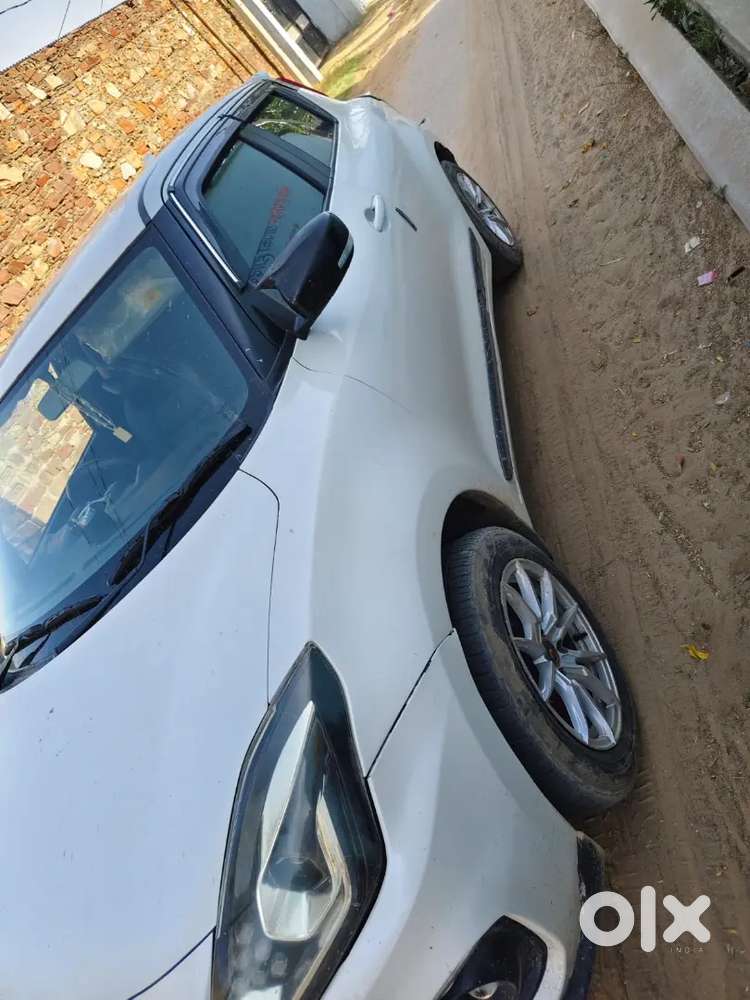 Maruti Suzuki Swift 2023 Petrol 52000 Km Driven