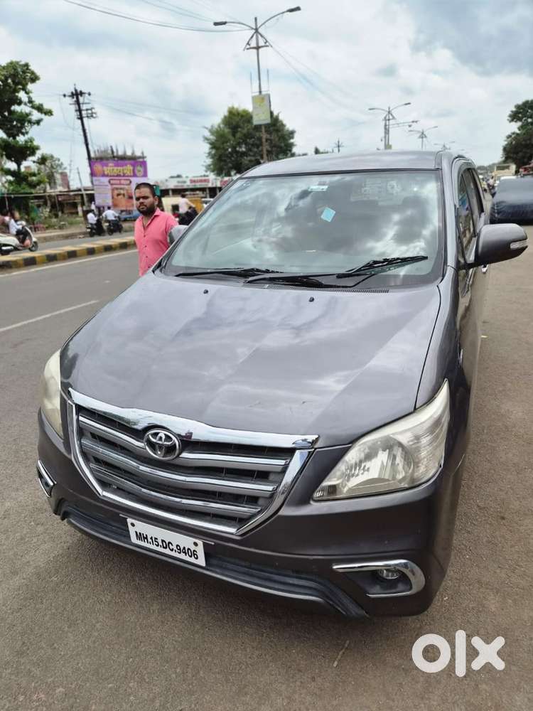 Toyota Innova 2.5v Diesel 2012