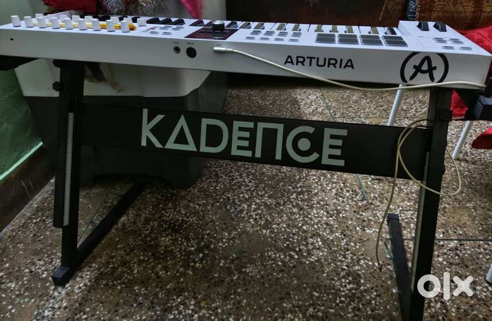 Arturia 49 MK3 + Kadence Z-Stand | Combo