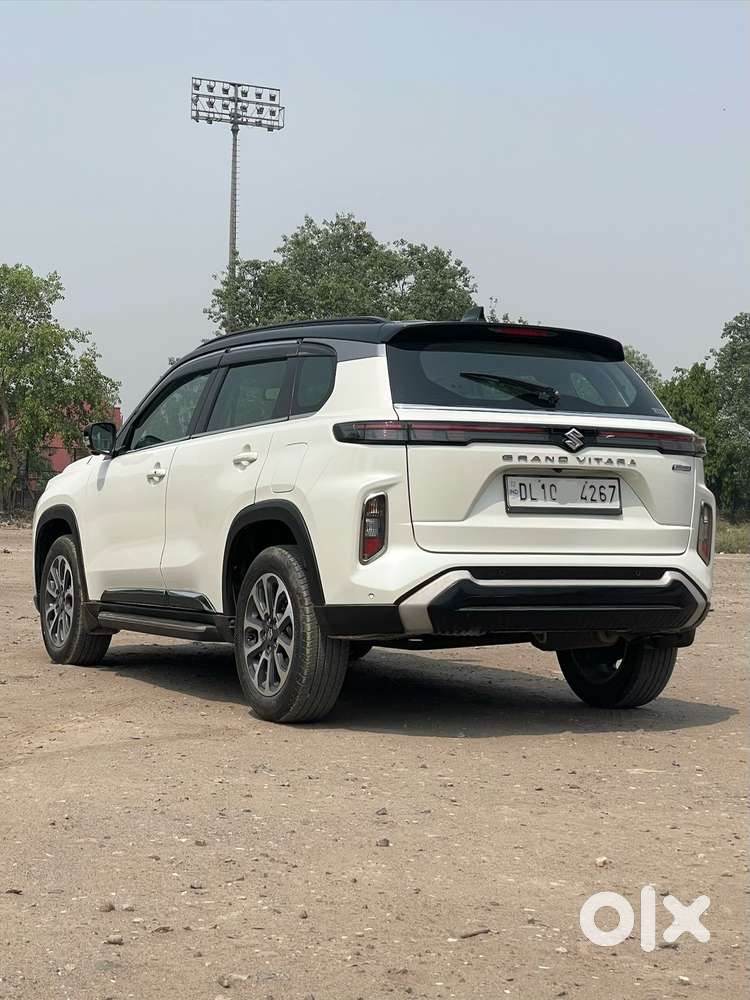 Maruti Suzuki Grand Vitara 1.5 Alpha Smart Hybrid At, 2022, Petrol