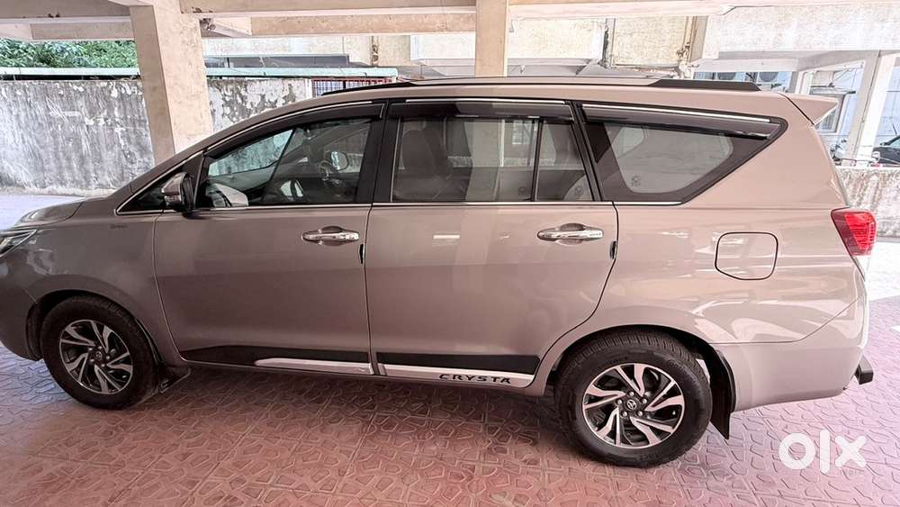 Toyota Innova Crysta - 8 Seater, 2.4 Diesel 2021