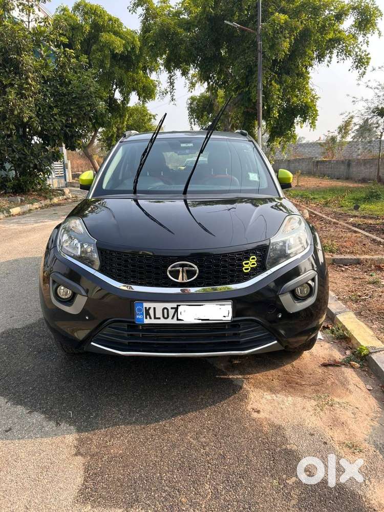 Tata Nexon (dual Tone Black) 2018 Diesel Good Condition