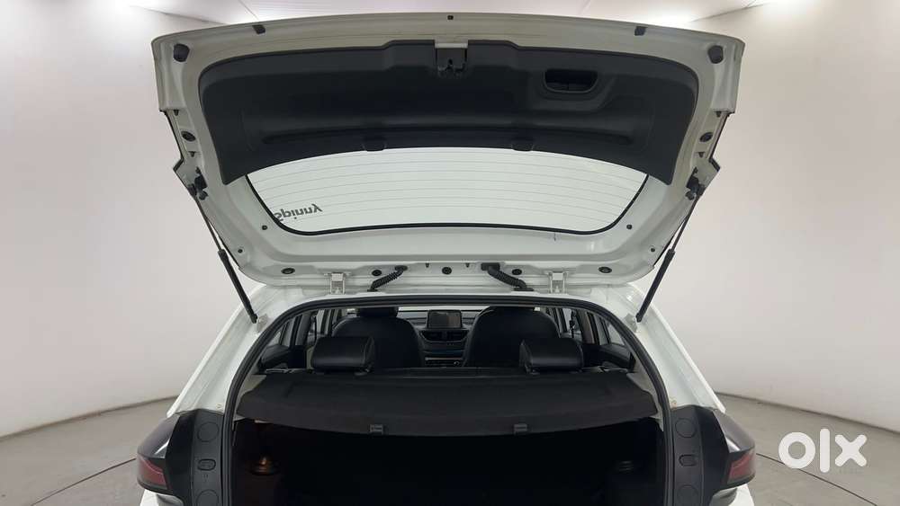 Tata Altroz Xz Plus (s) Diesel, 2023, Diesel