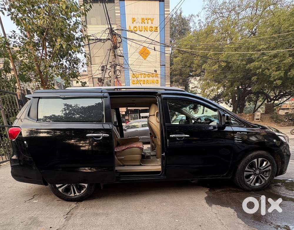 Kia Carnival 2.2at Premium 8s Diesel 2021