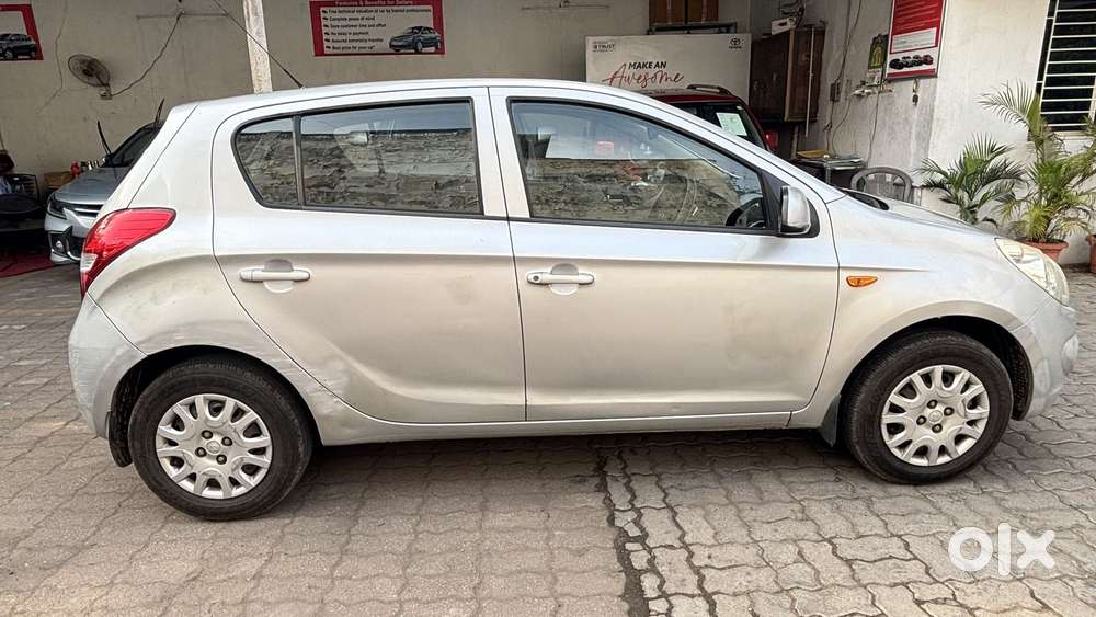 Hyundai I20 Magna 1.2 Mt, 2010, Petrol