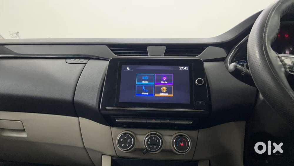 Renault Triber Rxt, 2022, Petrol
