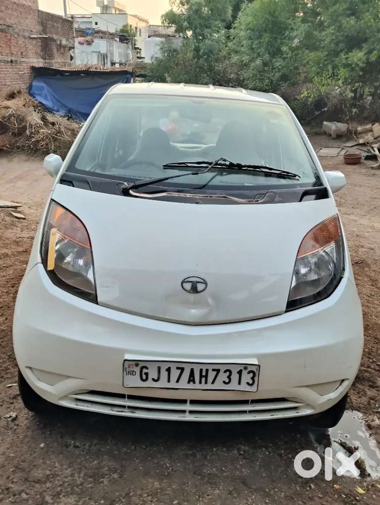 Petrol Par Chalu Chhe...cng Valve Chacj Karava Nu Chhe