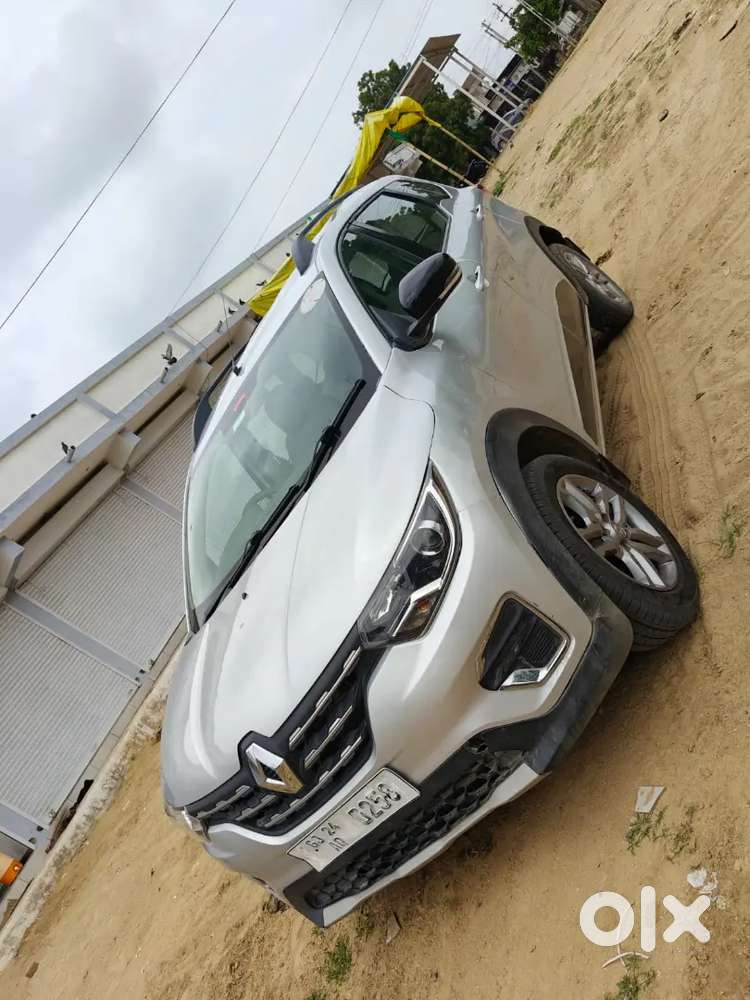 2022 Renault Triber 2nd Owner At 4,00,000/-