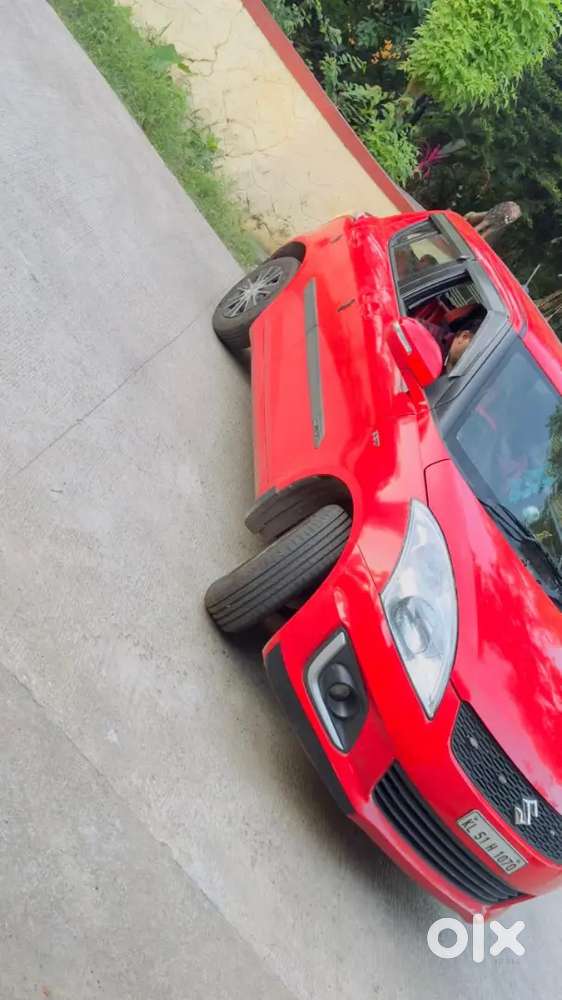 Maruti Suzuki Swift Vxi 2016