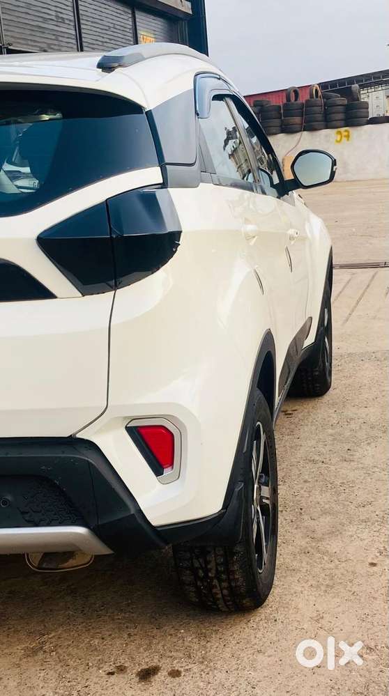 Tata Nexon Amt Xza Plus, 2023, Petrol
