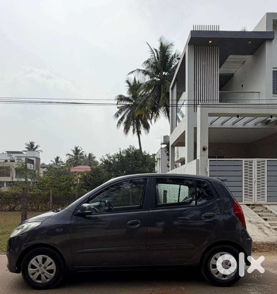 Hyundai I10 Sportz At, 2011, Petrol