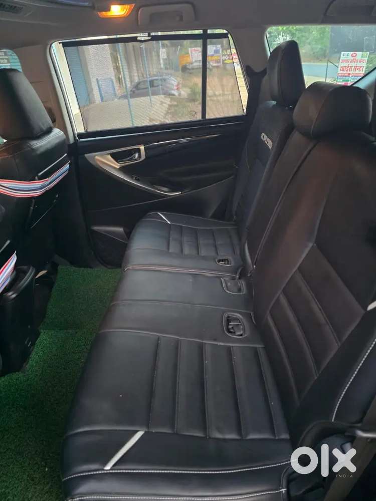Toyota Innova Crysta 2024