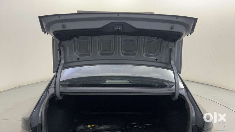 Hyundai Verna 1.5 Sx Petrol Mt, 2023, Petrol
