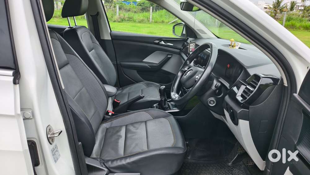 Skoda Kushaq 1.0 Tsi Style, 2022, Petrol