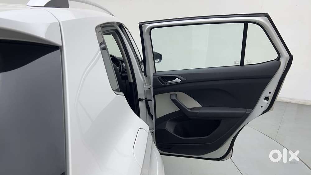 Volkswagen Taigun Topline 1.0 Tsi At (electric Seats), 2022, Petrol