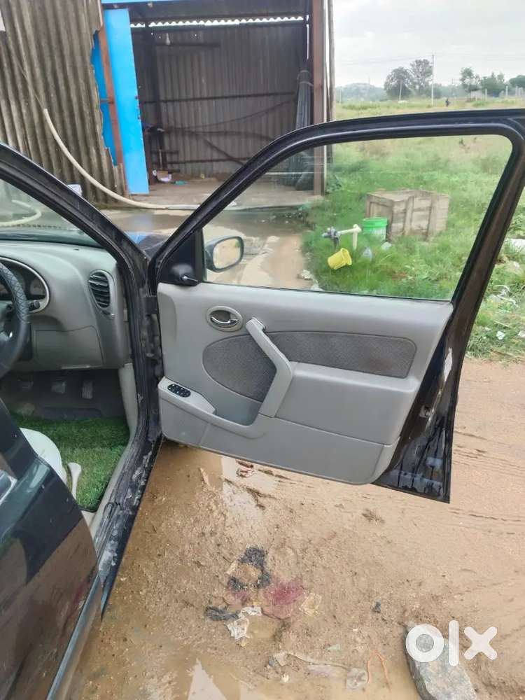 Ford Ikon Music 2005