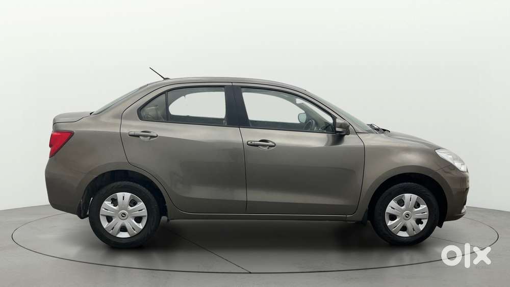 Maruti Suzuki Swift Dzire Amt Vxi, 2022, Petrol