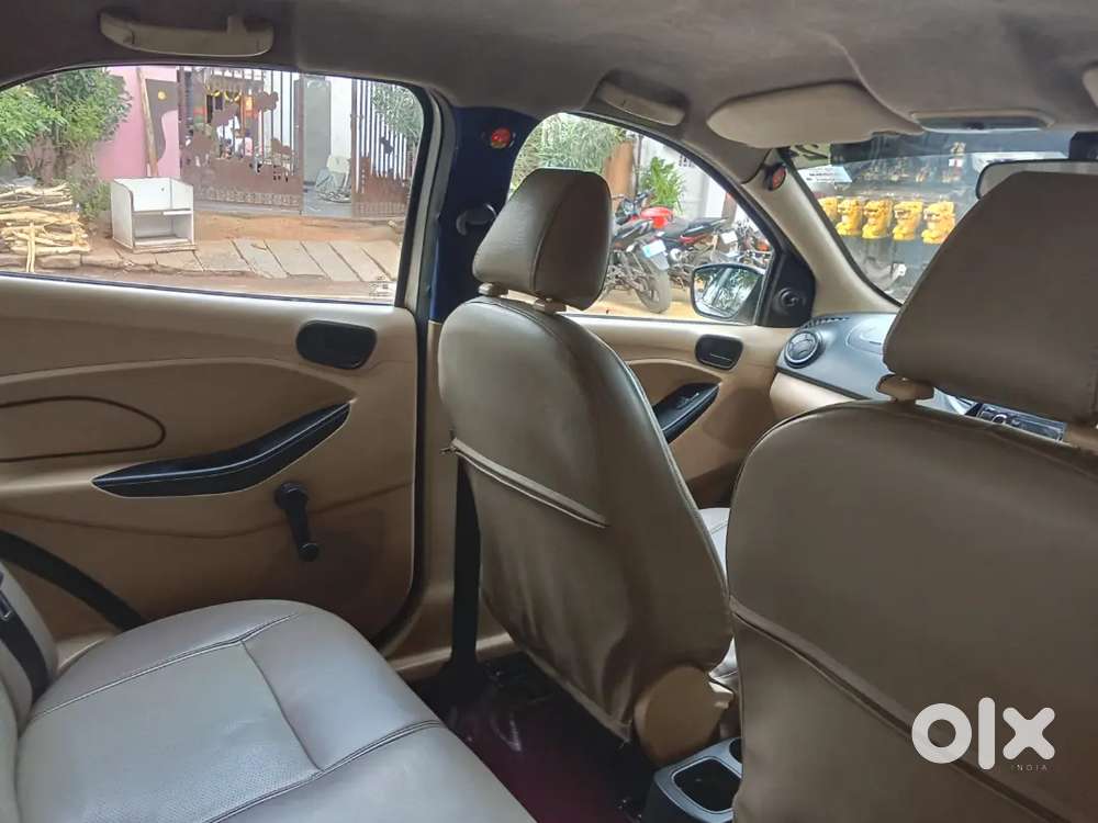 Ford Aspire Titanium Blu 2017