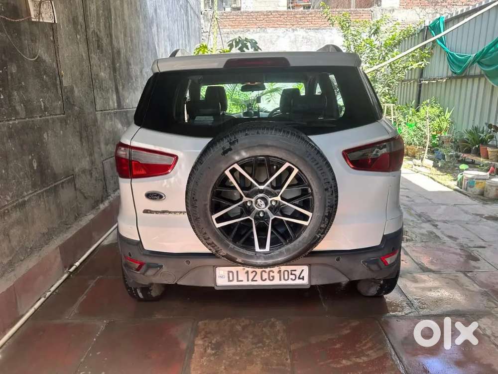 Well Maintained Car Service Had Been Done Every Thing Is Working