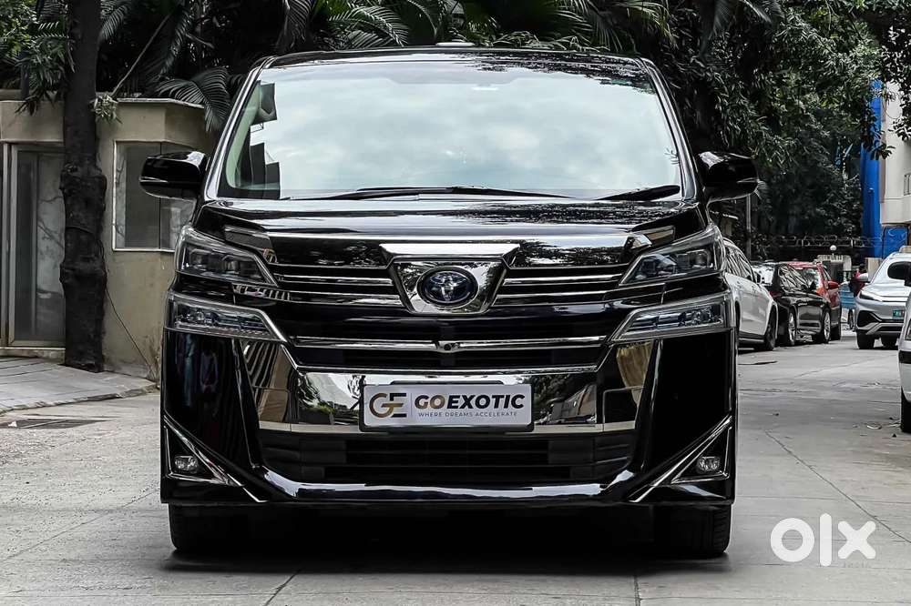 Toyota Vellfire 2.5 Hybrid, 2022, Petrol