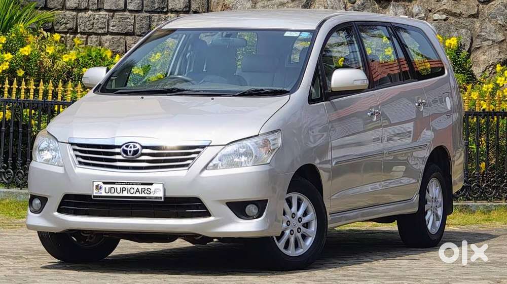 Toyota Innova 2.5 V 8 Str, 2012, Diesel