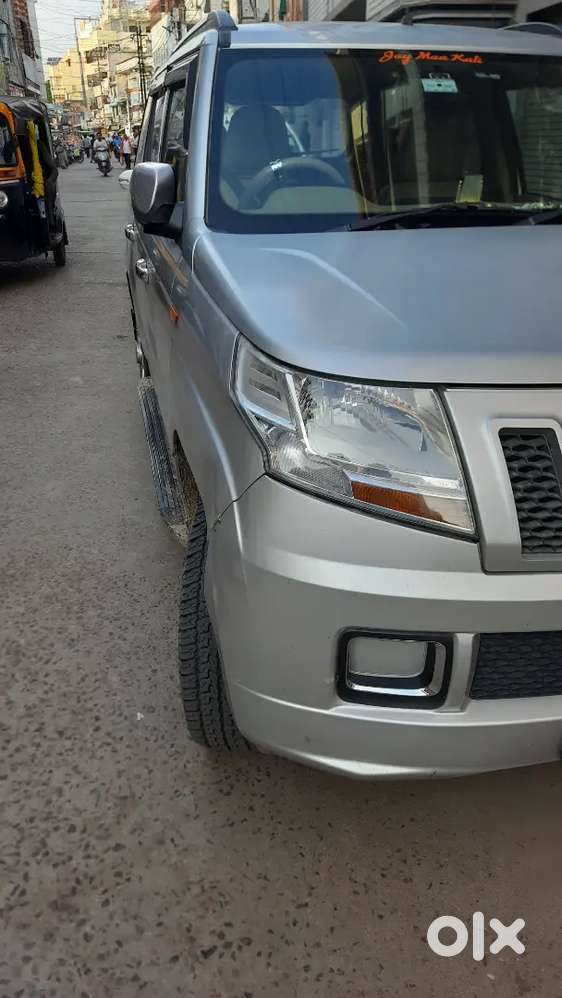Mahindra Tuv 300 Plus 2016