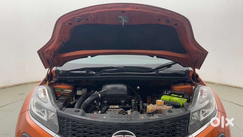 Tata Nexon 1.2 Revotron Xza Plus (o) Dual Tone, 2018, Petrol