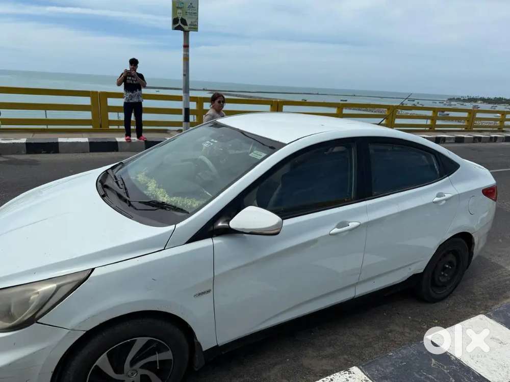 Hyundai Fluidic Verna 2012