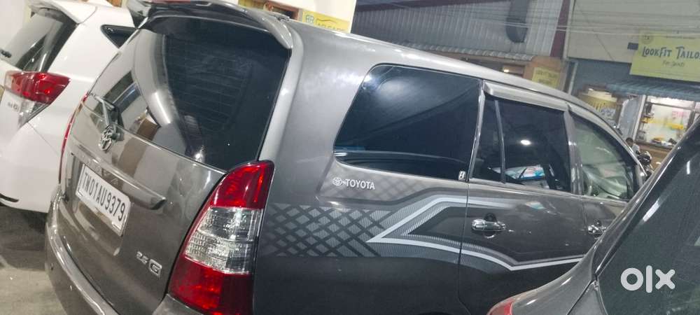 Toyota Innova 2.5 G (diesel) 8 Seater Bs Iv, 2013, Diesel