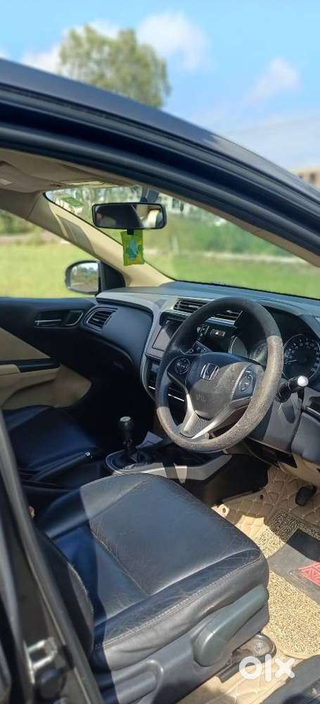 Honda City 1.5 V 4th Gen I-vtec Mt, 2017, Petrol