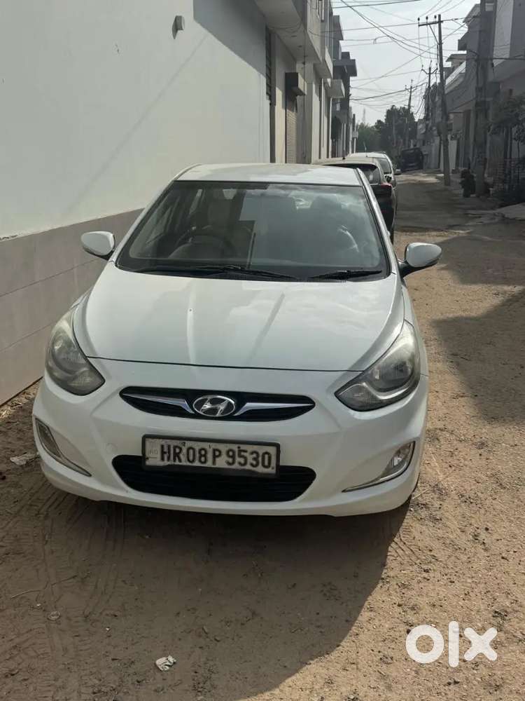 New Vena Fludic Car  Sale New Tyre Gud Condition