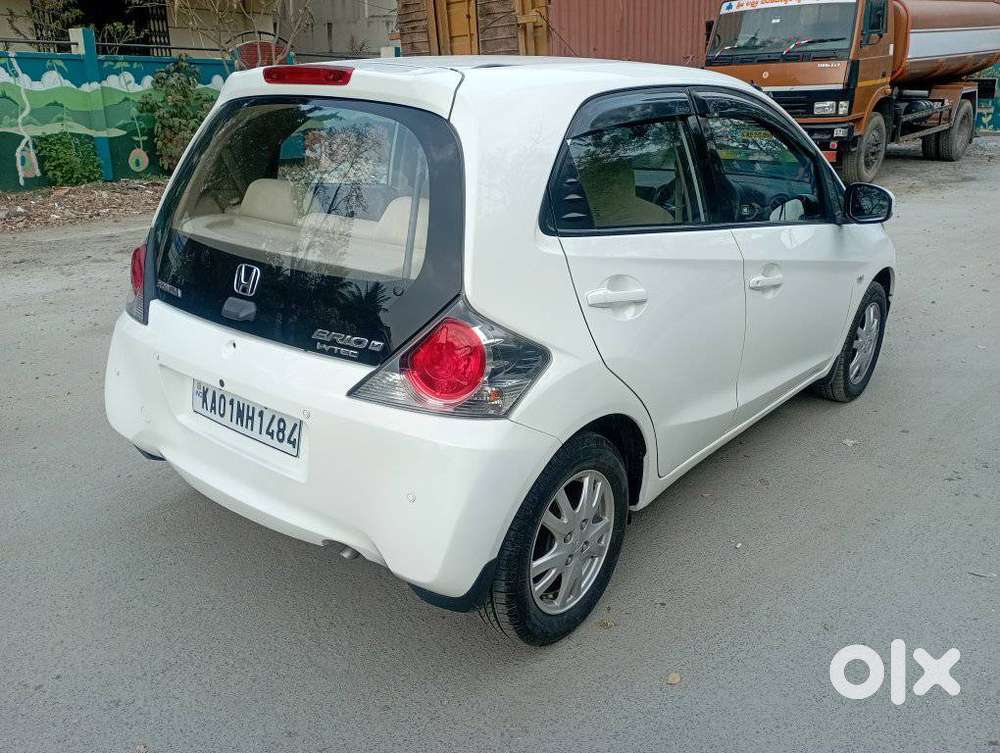 Honda Brio 2011-2013 V Mt, 2012, Petrol