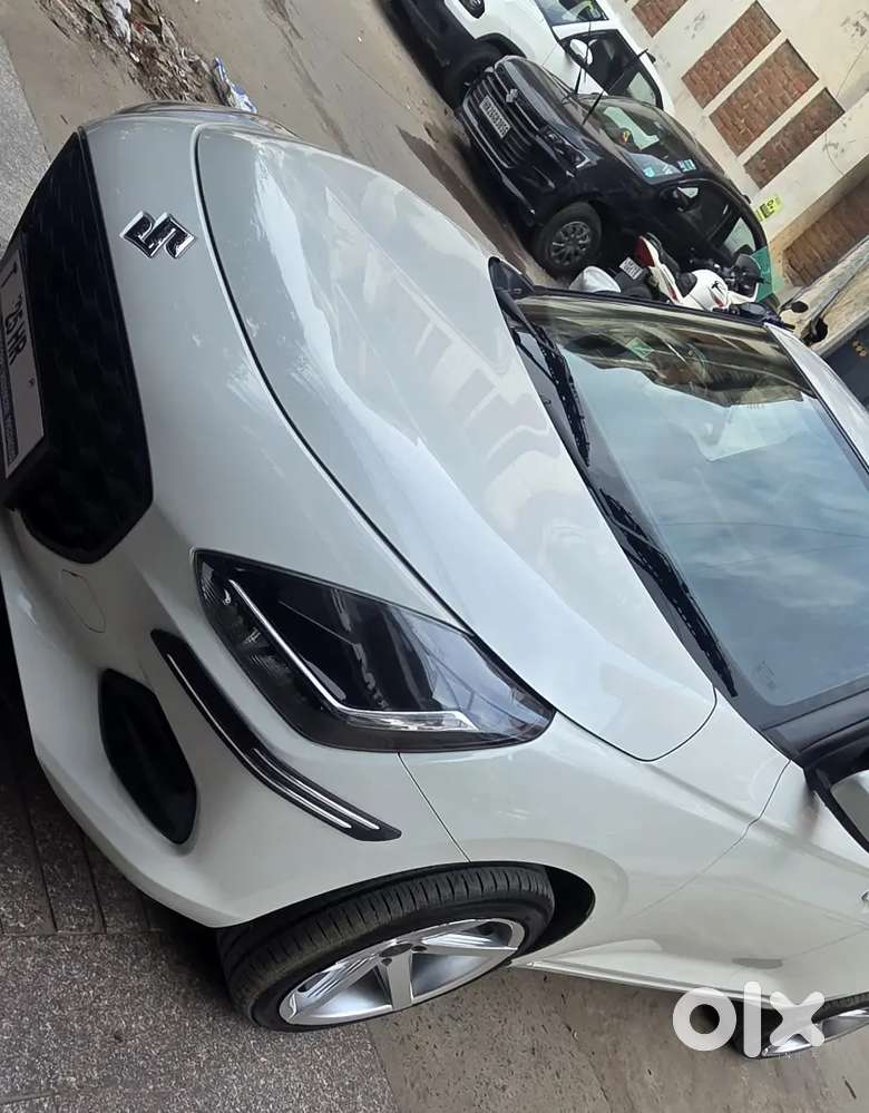 Maruti Suzuki Swift Vxi (o) Petrol 2025 Automatic