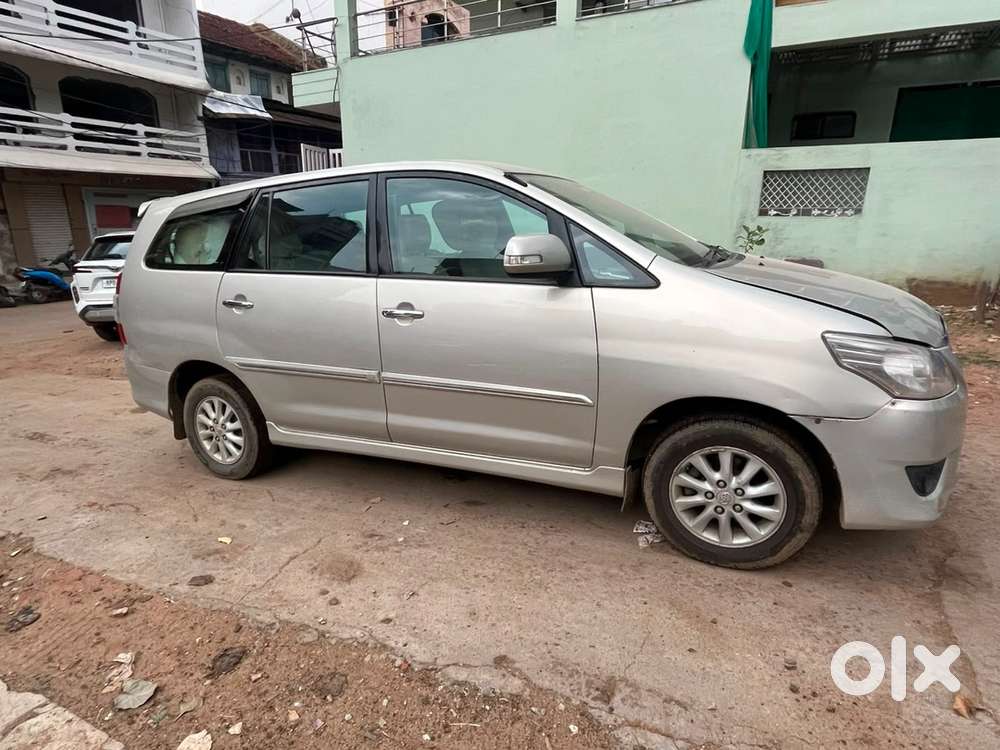 Toyota Innova Diesel 2014